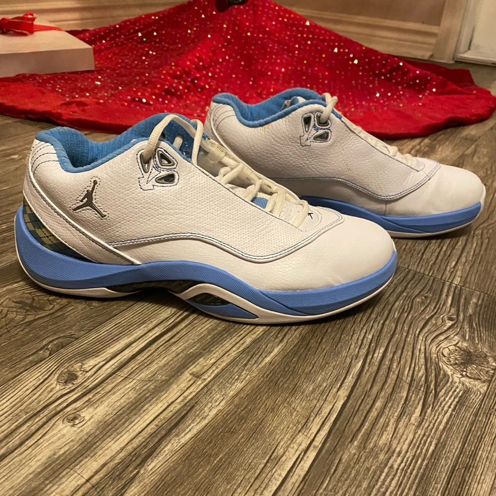 Air Jordan varsity blue and white